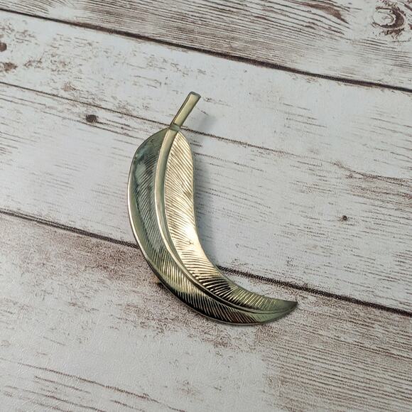 Vintage Brooch / Pin - Gold Tone Feather/Leaf - Picture 6 of 10